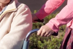 口腔ケアの重要性～寝たきりの人の口腔ケア～