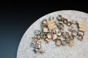 かぶせ物がある歯の磨き方～正しく磨いて長持ちさせよう～